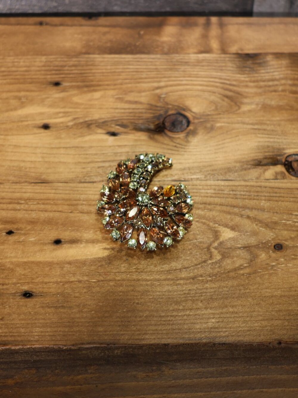 Vintage Weiss Signed Yellow-Green & Topaz Rhinestone Signed Brooch Pin